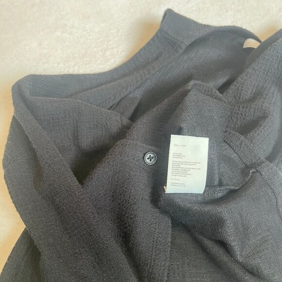 Black button-up crop-top - Picture 4 of 4